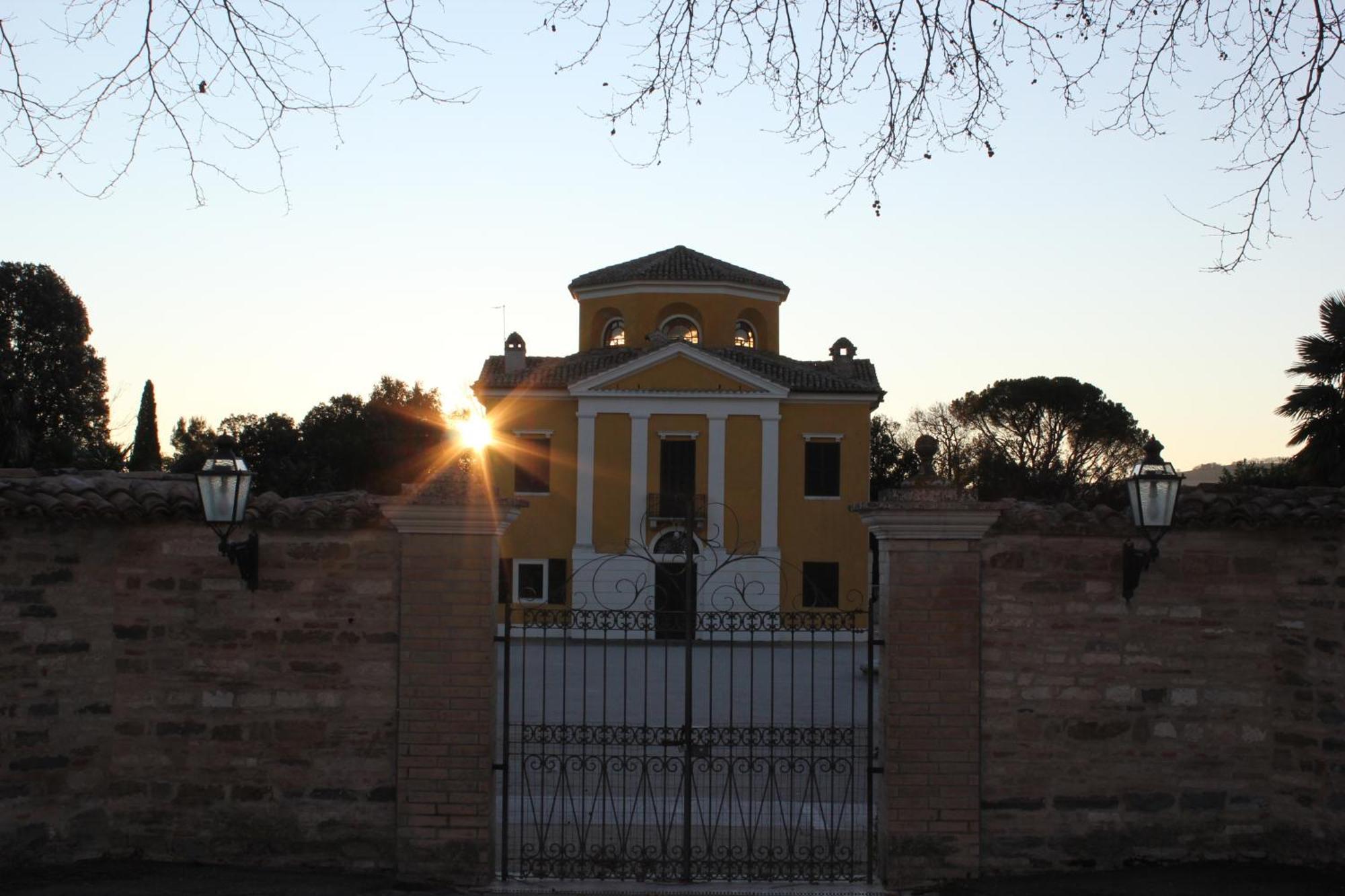 Dimora Di Collio Bed & Breakfast Сан Северино Марке Екстериор снимка